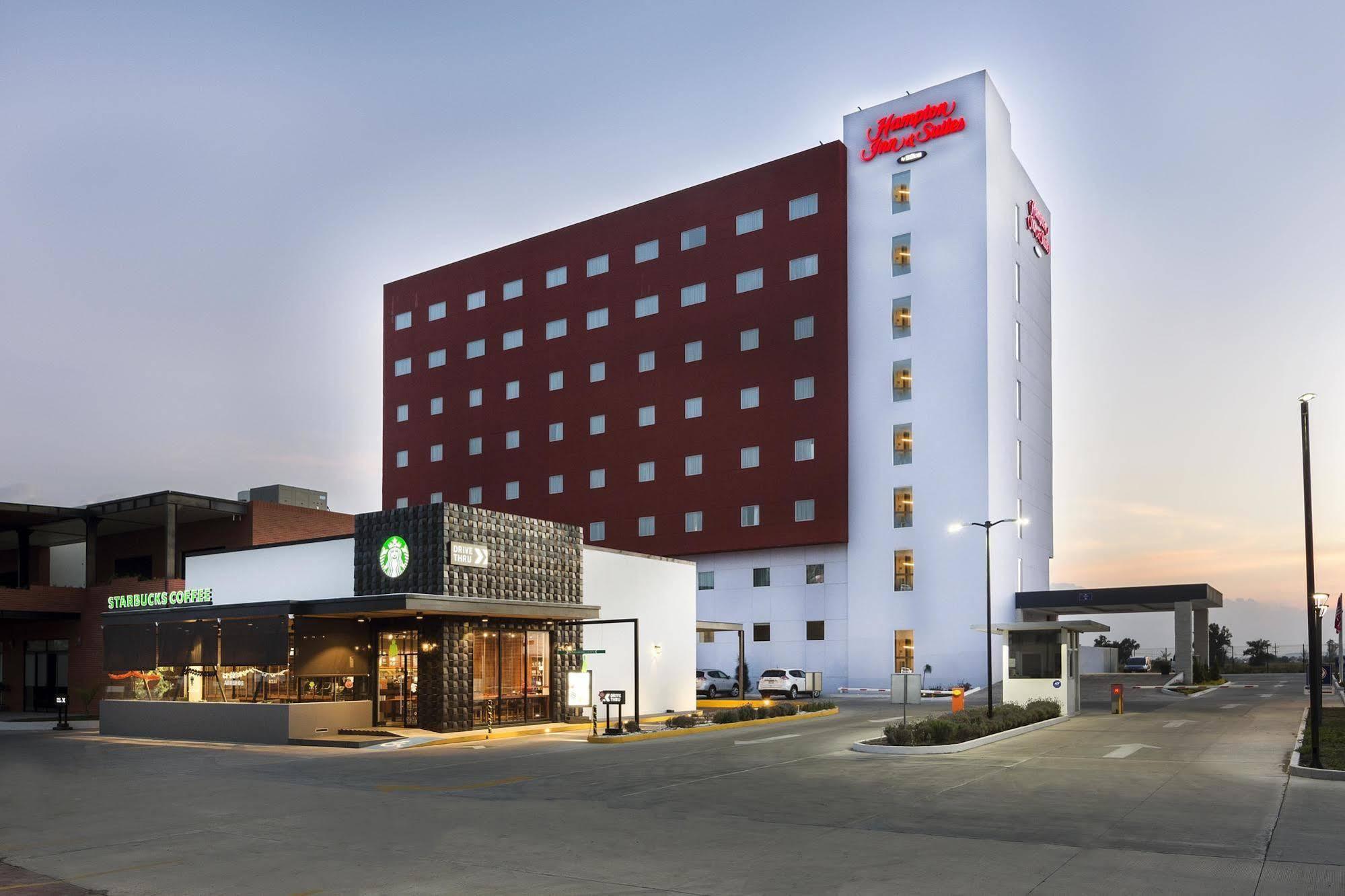 Hampton Inn&Suites by Hilton Salamanca Bajío Exterior foto